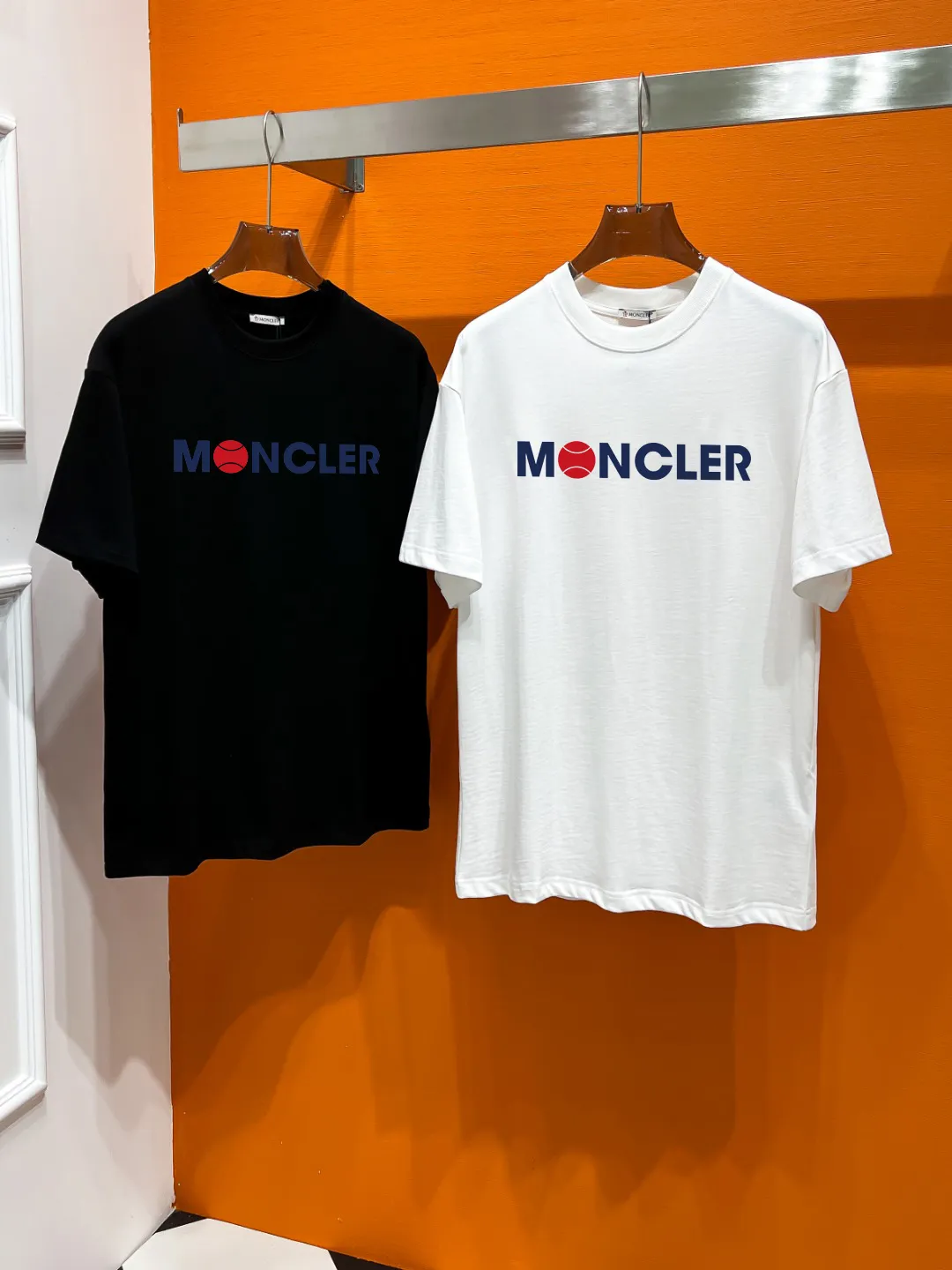 Moncler# T （3 ） 100%-32 ， ， ， ， ， ， ， ， 。 ， ， ， ， ， ！ ， ！ ，Classic ， ， ， ， ， T T 、 ！ ！ 、 、 T， ， ， ， ， ！ ， ， ， , . , , . ：White Black Sizes：S M L XL 2XL